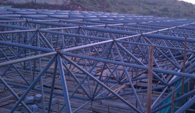 鄂尔多斯概述网架加工公司对网架保温隔热的办法